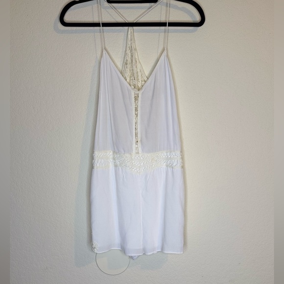 Saylor White/Off White Sleeveless Romper NWT - Picture 2 of 12